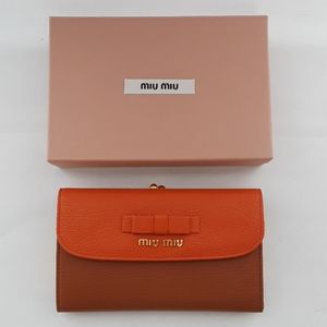 New in box  MIU MIU 5ME120 Leather Trifold Wallet